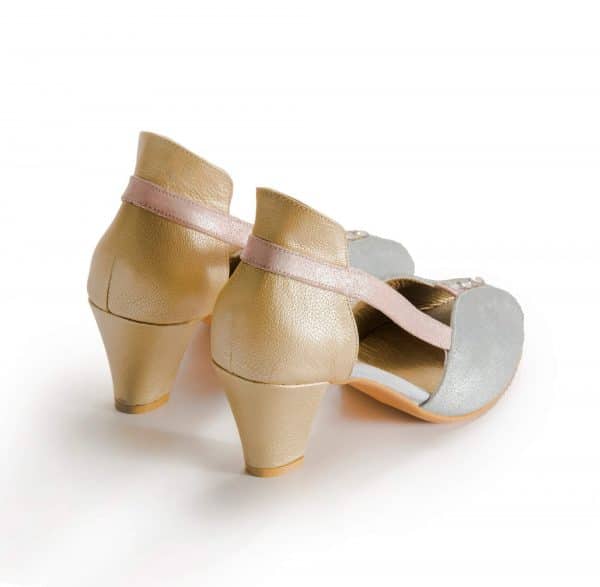 סנדלי עקב לנשים בעיצוב ייחודי ומודרני - נעליים אונליין, נעלי נשים מיקה דרימר
