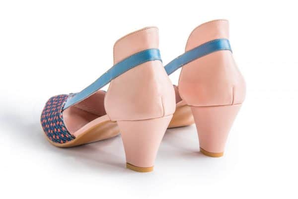 סנדלי עקב לנשים מיוחדות - נעליים אונליין, נעלי נשים מיקה דרימר