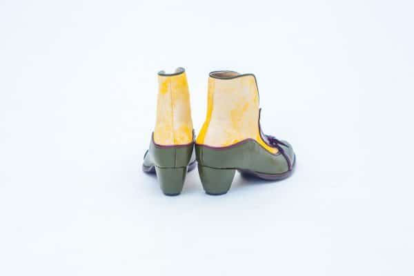 מגפונים לנשים אלגנטיות ואופנתיות, נעליים לנשים בעיצובים ייחודיים ובגוונים שונים - נעליים אונליין, נעלי נשים מיקה דרימר